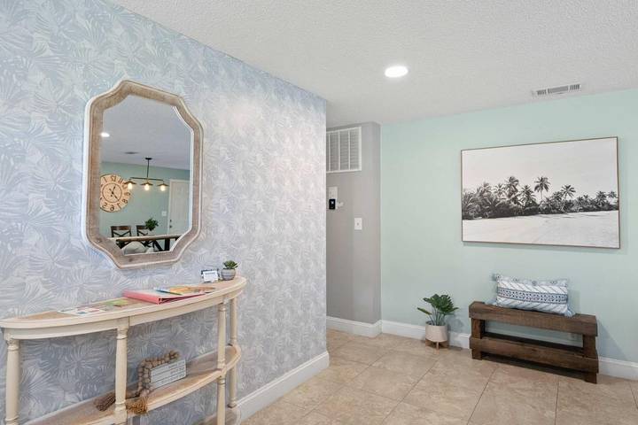 Ferienhaus für 9 Personen, mit Terrasse und Garten sowie Pool, mit Haustier - 1