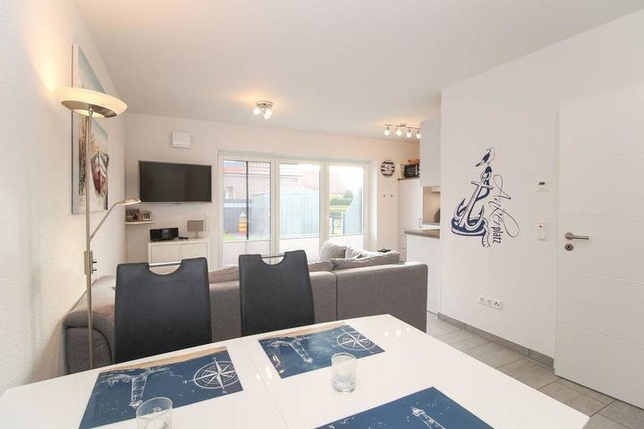 Ferienwohnung für 4 Personen, mit Terrasse und Garten in Norden - 2