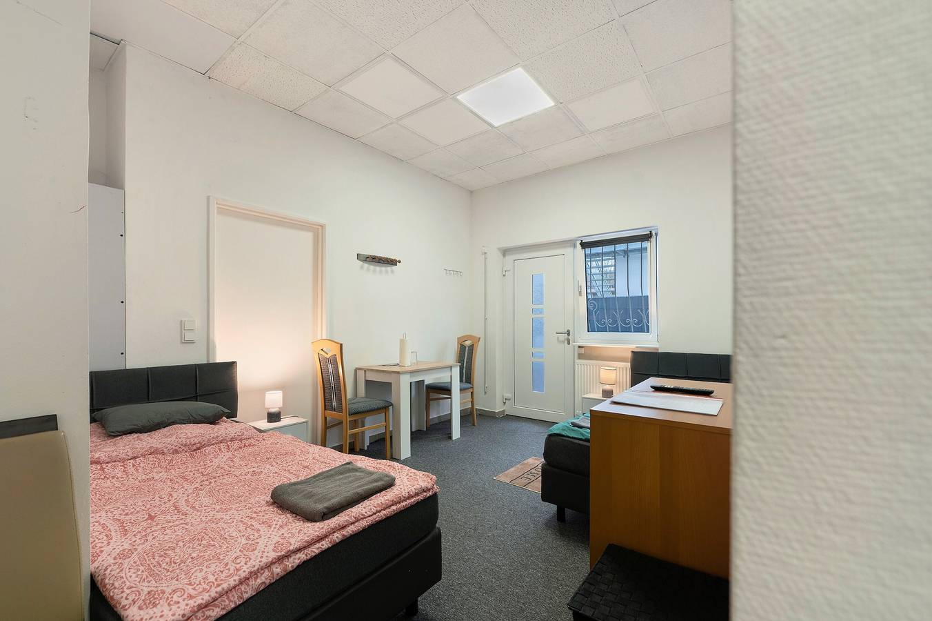 Ganze Wohnung, Ausgestattete und Gemütliche 2 Bett Zimmer in Beckingen in Beckingen, Saargau