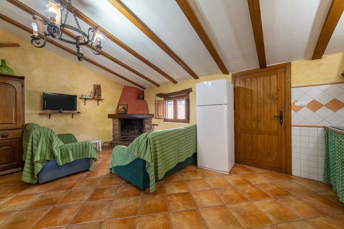 Casa de vacaciones 'Casa Rural Albaida' con vistas a la montaña, piscina compartida y Wi-Fi in Laroya, Provincia de Almería