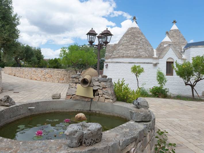 Appartamento intero, Trulli nella Valle d'Itria con piscina in Cisternino, Salento