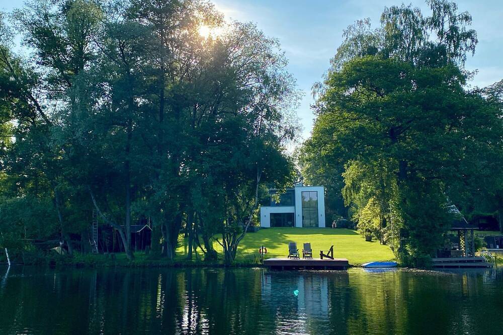 Ferienhaus Rethorn Haus direkt am See mit Boot & Steg in Ganderkesee, Naturpark Wildeshauser Geest