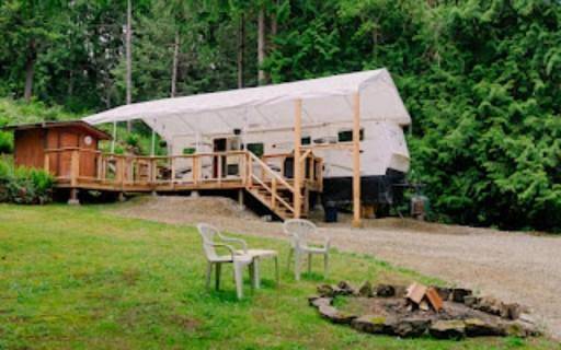 Camping für 2 Personen, mit Terrasse, mit Haustier in British-Columbia