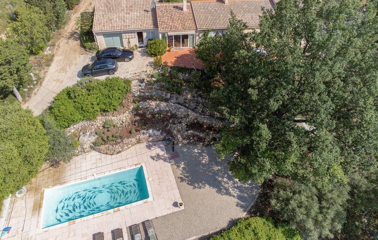 Location de vacances pour 8 personnes, avec piscine et jardin, animaux acceptés à Besse-sur-Issole - 2