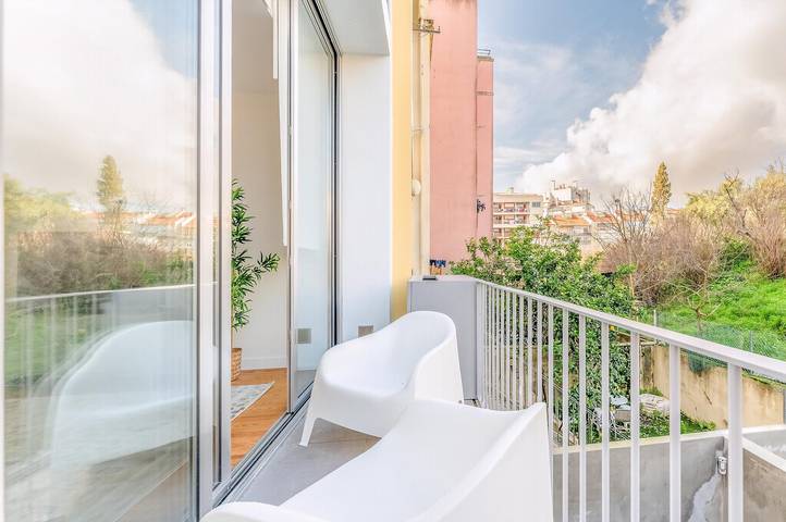 Last minute apartment voor 3 personen, met Balkon in Lissabon