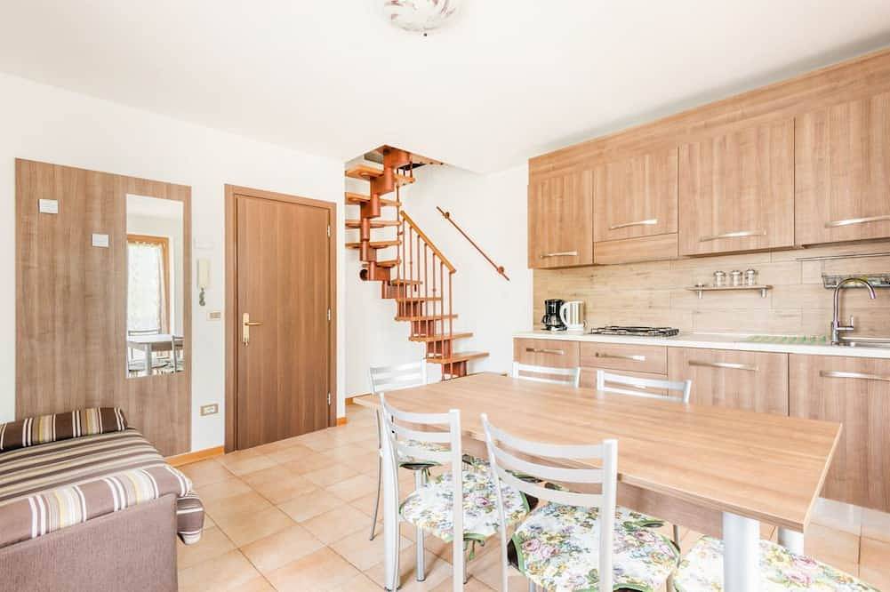 Ganze Wohnung, Casa Lucia Duplex mit Garten nur 100 mt. vom See in Pieve di Ledro, Ledro
