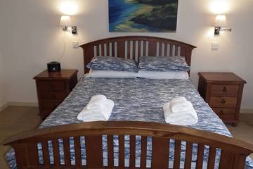 Glamping for 5 People in Porth, Newquay, Photo 1