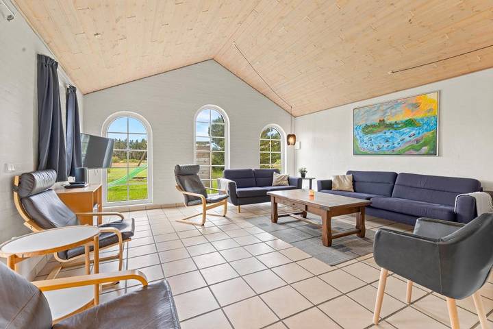 10 Personen Ferienhaus in Blåvand mit Pool, Sauna und Whirlpool in Blavand, Varde
