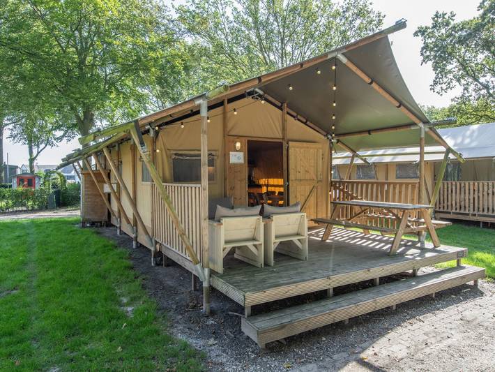 Camping voor 6 personen, with Balkon/Terras and Terras as well as Zwembad in Limburg