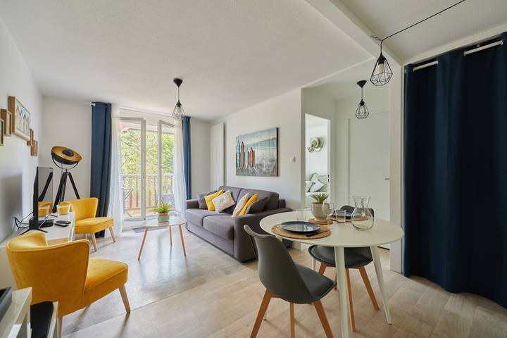 Ganze Wohnung, Ferienwohnung für 2 Personen mit Balkon in Blonville-sur-Mer, Lisieux und Umgebung