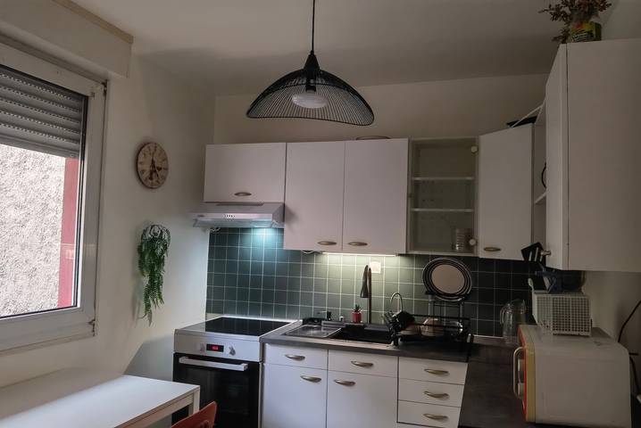 Appartement entier, Appartement "Oasis T3" avec terrasse partagée, jardin privé et Wi-Fi in Villeurbanne, Lyon et ses environs