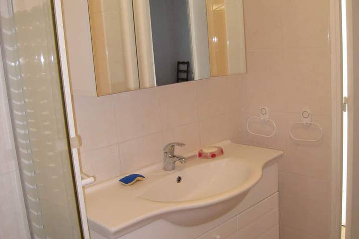 Gîte pour 5 personnes, avec balcon dans Zone nature des vieux salins d'Hyères - 4