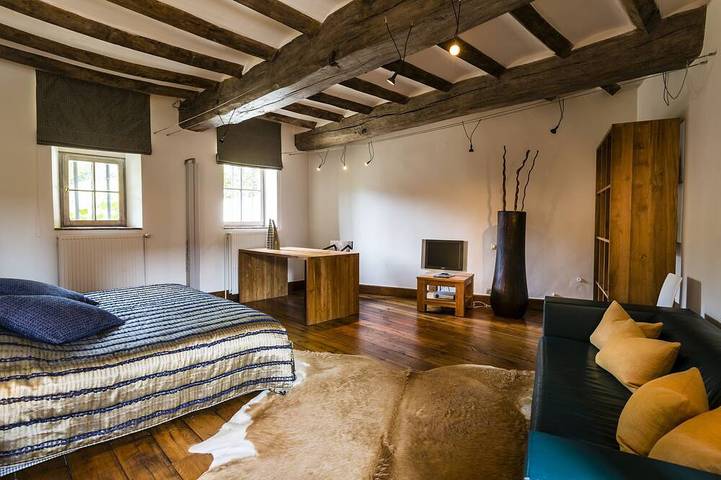 Gîte pour 12 personnes, avec piscine ainsi que sauna et jardin à Genappe - 2