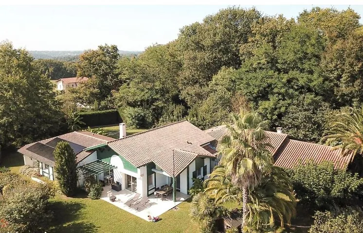 Apartamento de vacaciones para 4 personas, con terraza además de jardín y vistas - 1
