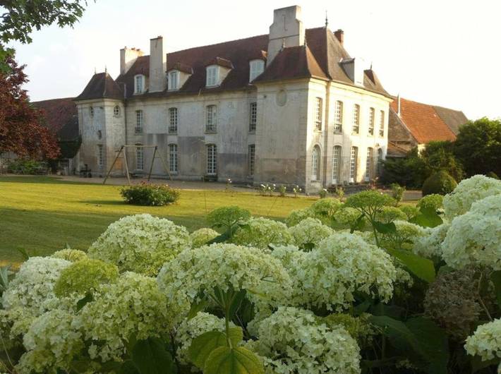Chambre d’hôte pour 8 personnes, avec Jardin et Vue à Saint-Jean-les-Deux-Jumeaux