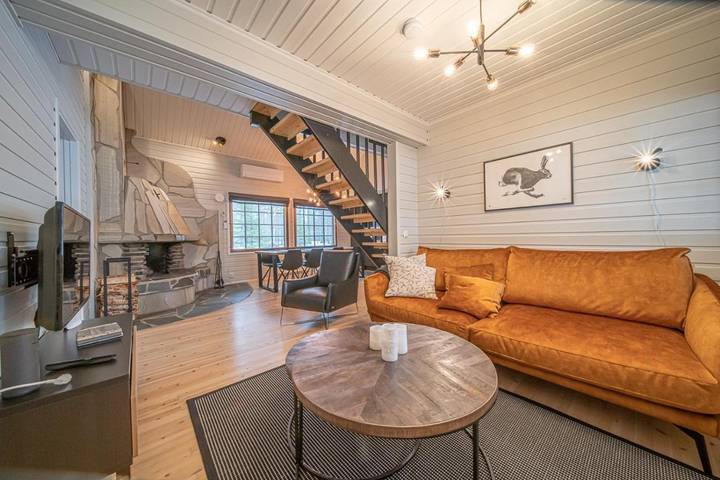 Chalet pour 10 personnes, avec jardin et sauna, animaux acceptés