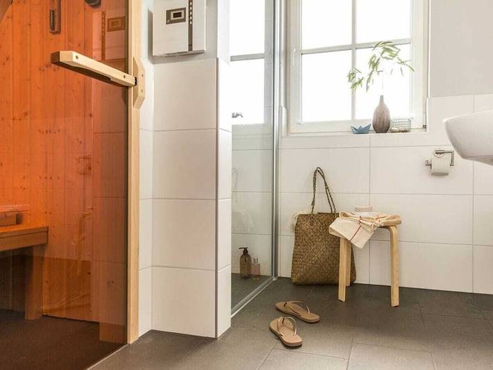 Gemütlich, 2 km von der Küste entfernt: Modernes Apartment mit Terrasse und Annehmlichkeiten in Bodstedt, Fuhlendorf
