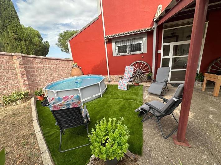 Casa rural para 12 personas, con Balcón y Terraza además de Jardín y Vistas en Narrillos de San Leonardo