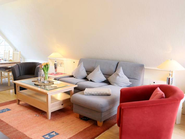 Ganze Wohnung, Ruhige 82 m² Dachgeschosswohnung in Westerland, familienfreundlich, Haustiere ok in Westerland, Sylt (Gemeinde)