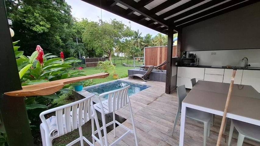 Location de vacances pour 3 personnes, avec vue et piscine, animaux acceptés dans Plage de Grande Anse