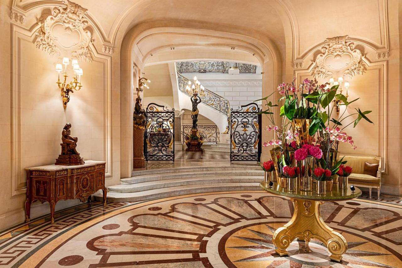 Shangri-La Paris in Tour Eiffel, Paris