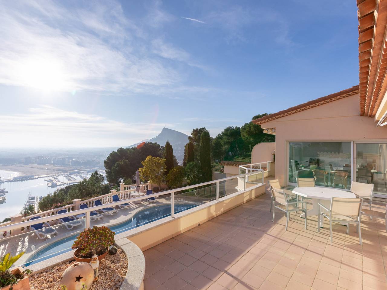 Villa luxueuse à L'Estartit avec piscine privée in l'Estartit, Torroella de Montgrí