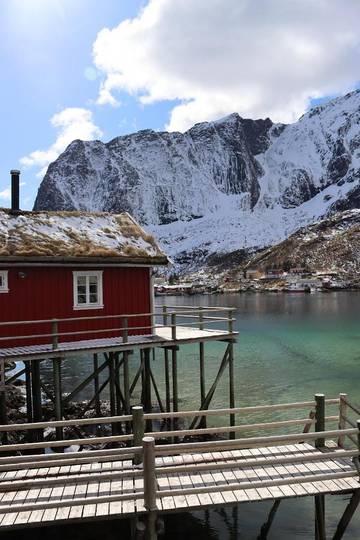Gîte pour 6 personnes, avec terrasse dans Moskenes