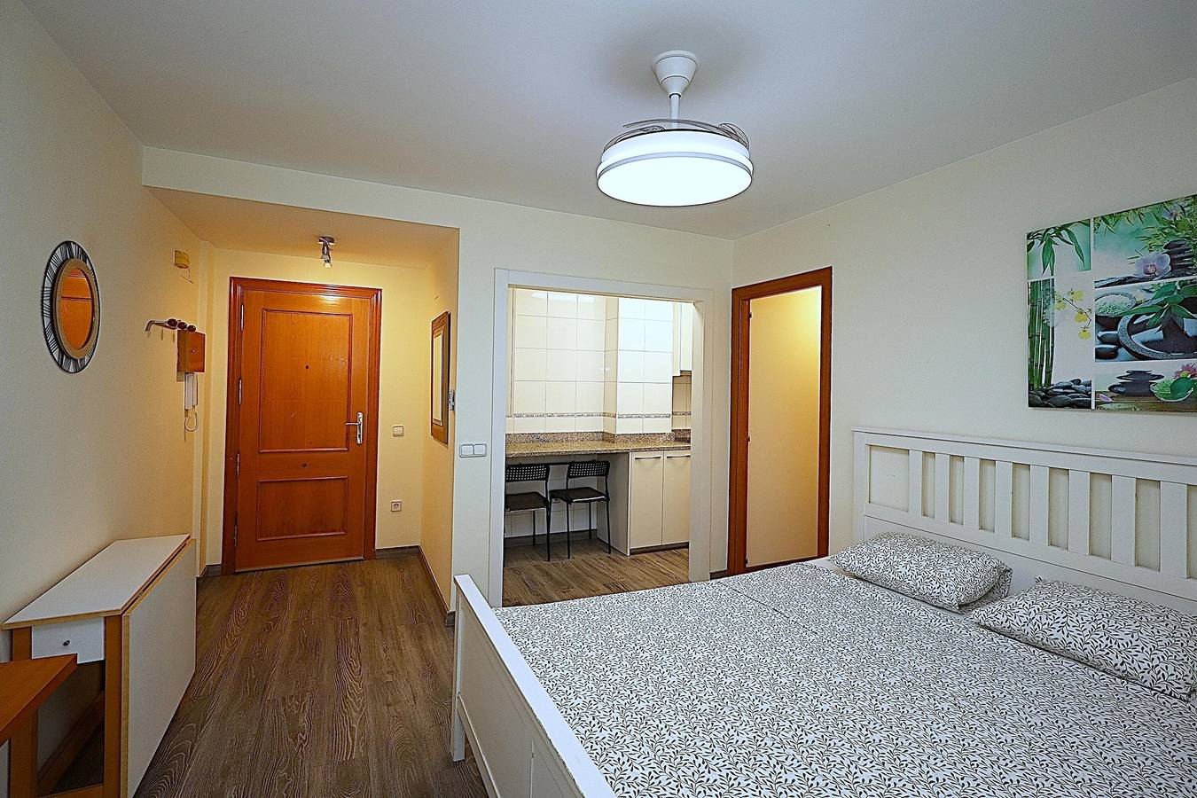 Ganze Wohnung, Apartment Diamond 2Escape – Direkt am Meer für 2 Personen in Central Lloret de Mar, Lloret de Mar