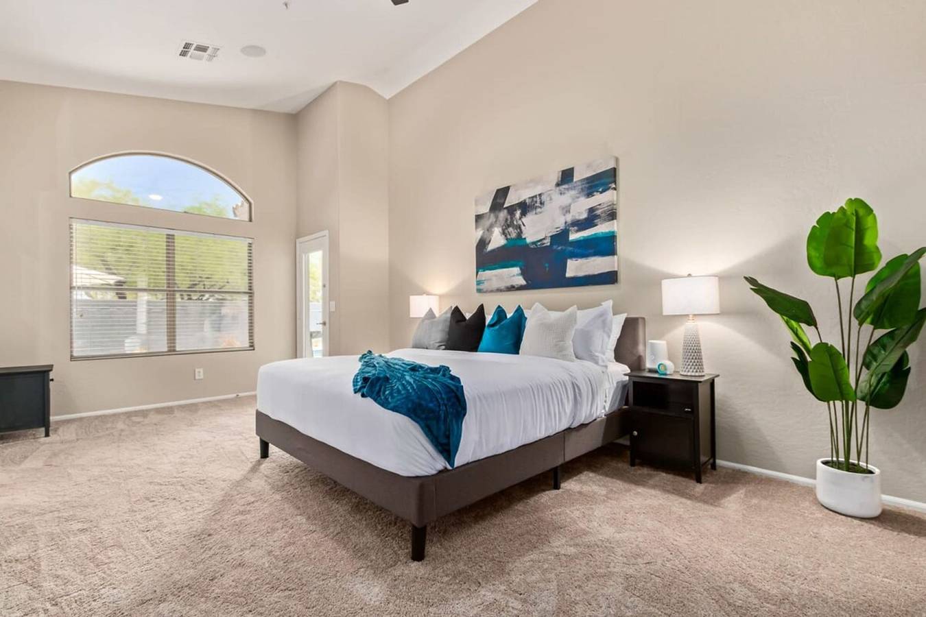 Walk 2 Tpc Mayo Swim Putt Grill Heated Pool in North Scottsdale, Scottsdale