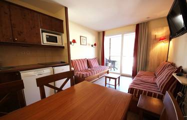 Gîte pour 4 personnes, avec piscine et balcon à Ax-les-Thermes