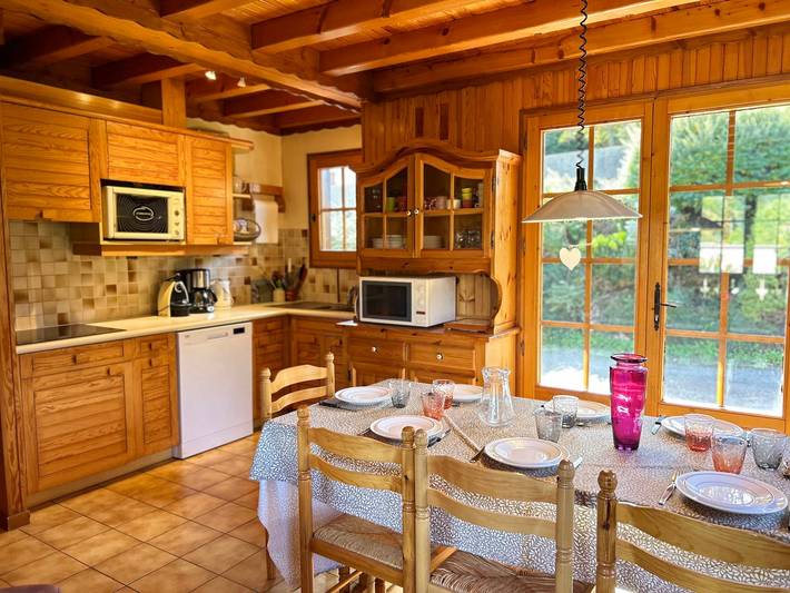 Family chalet near slopes with Wifi and parking in Les Gets, Les Portes du Soleil