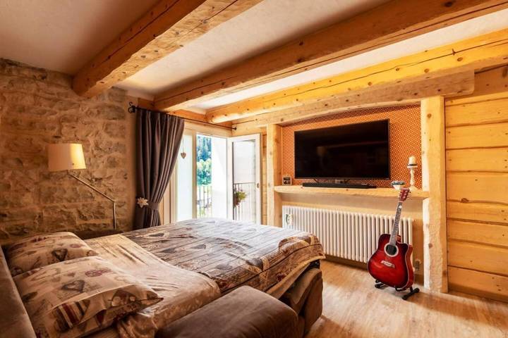 Location de vacances pour 2 personnes, avec Balcon et Jacuzzi ainsi que Terrasse et Jardin à Enego