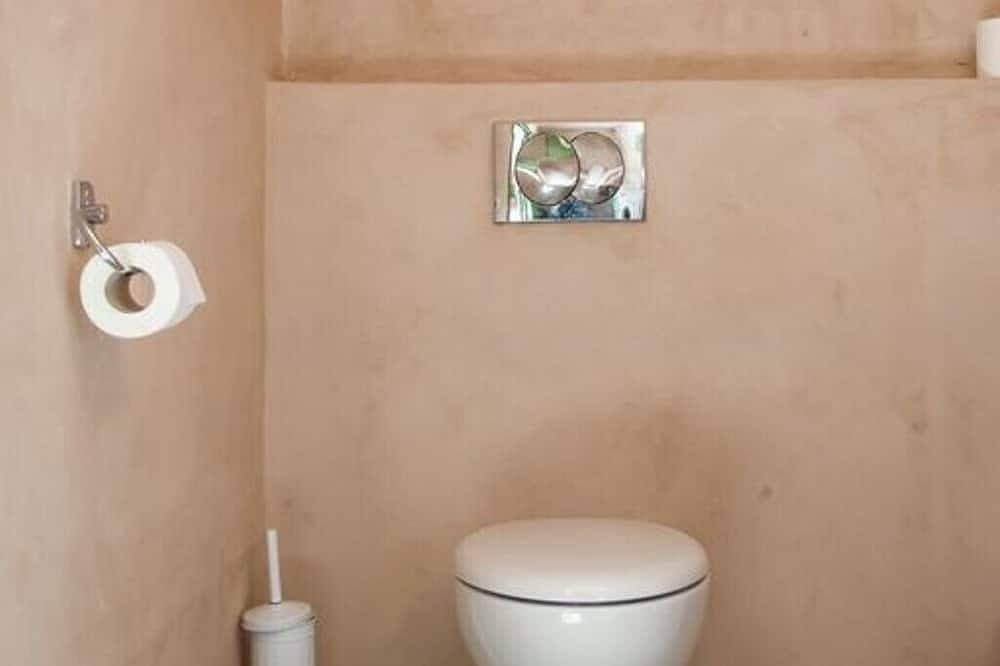 Geheel appartement, Harakas modern villa apartment with all commodities in preserved South Crete in Agia Galini, Rethymno en omgeving