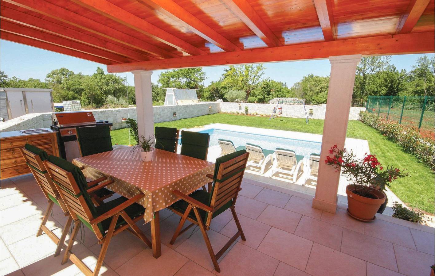 Ferienhaus für 6 Personen mit Terrasse in Peruski, Südküste Istrien