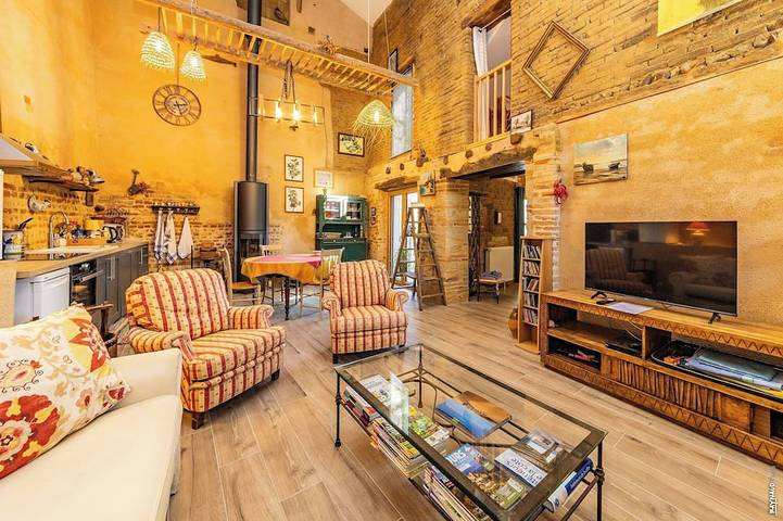 Location de vacances pour 3 personnes, avec terrasse et jardin à Montans