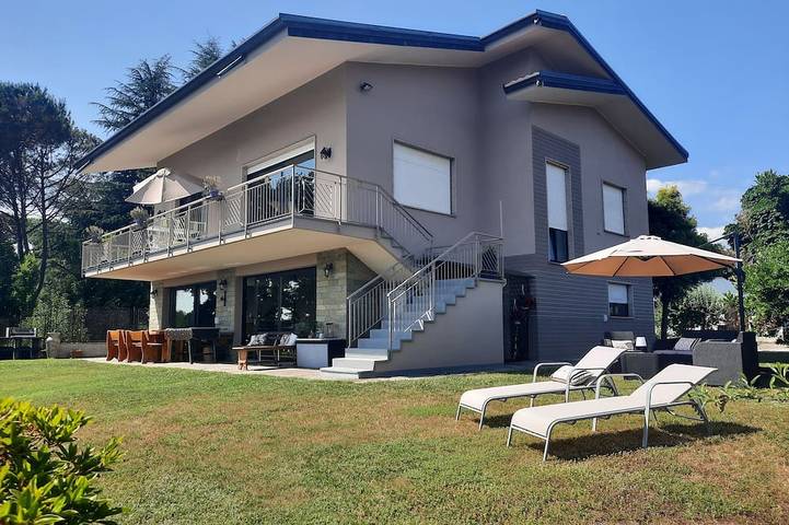 Ferienhaus für 4 Personen, mit Whirlpool und Garten