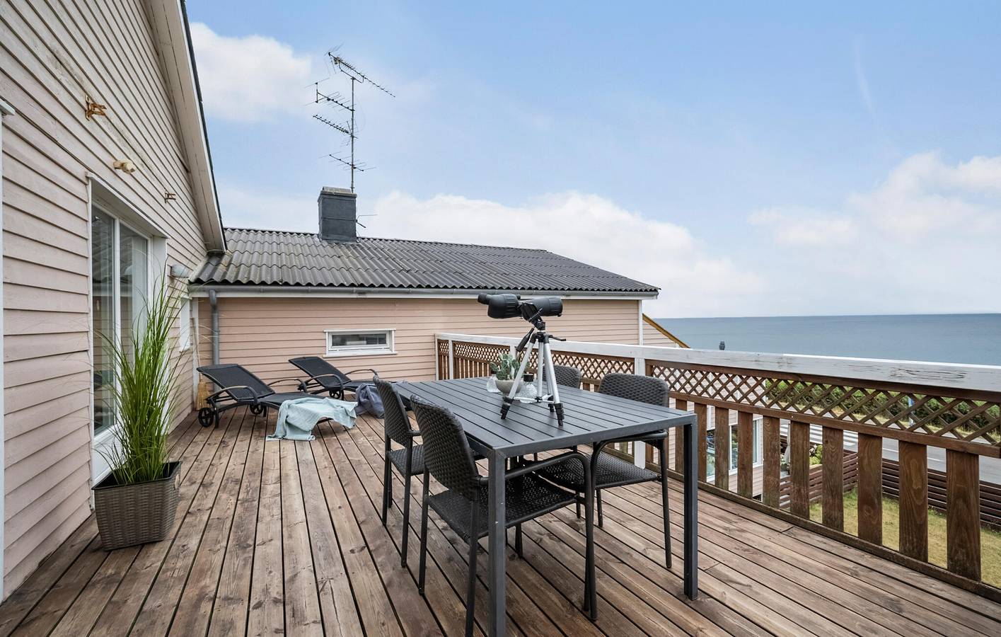 Ganze Ferienwohnung, Ferienwohnung für 6 Personen mit Terrasse in Tejn, Allinge