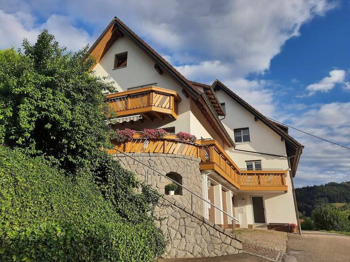 Apartamento entero, Apartamento vacacional con vistas al pueblo de los molinos in Ottenhöfen im Schwarzwald, Selva Negra Central