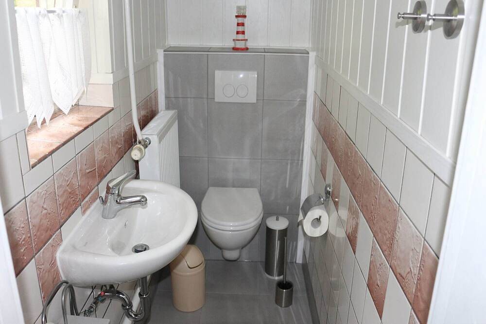 Ganze Wohnung, Wohnung in Alt Bukow mit Garten in Alt Bukow, Neubukow-Salzhaff