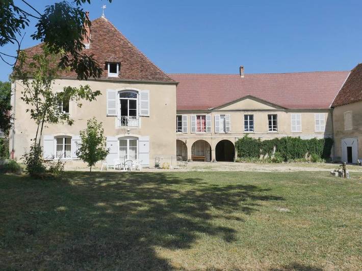 Gîte pour 6 personnes, avec Terrasse ainsi que Jardin et Vue à Aiglepierre