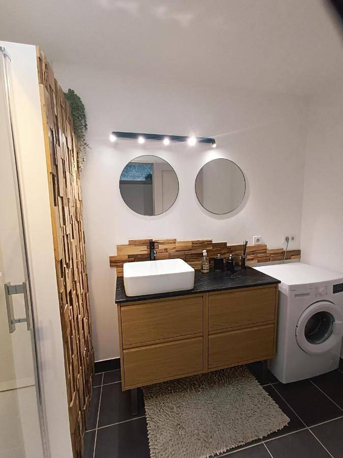 Location de vacances pour 2 personnes, avec vue et jardin à Chauvé - 2