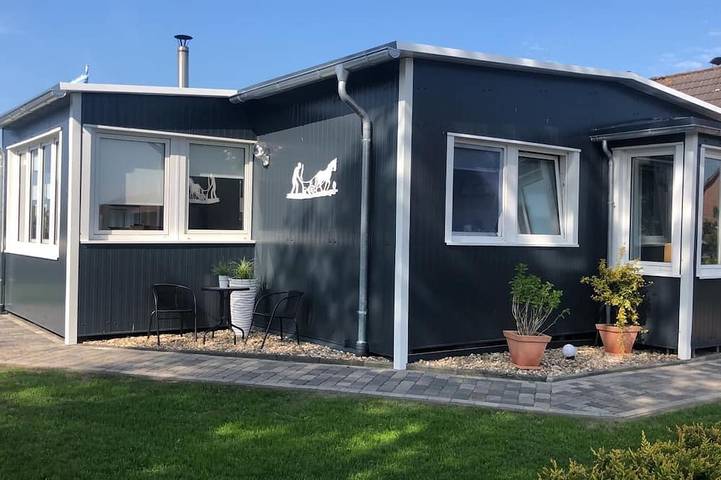 Chalet für 6 Personen, mit Pool und Whirlpool sowie Sauna und Garten