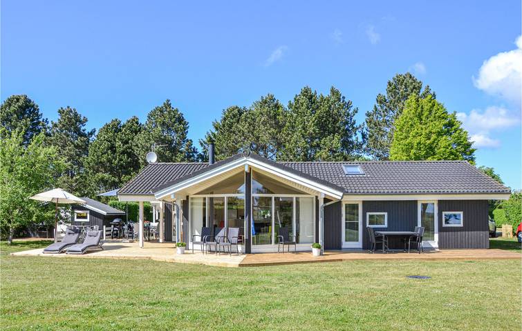 Ferienhaus für 8 Personen, mit Whirlpool und Garten sowie Terrasse und Sauna - 1