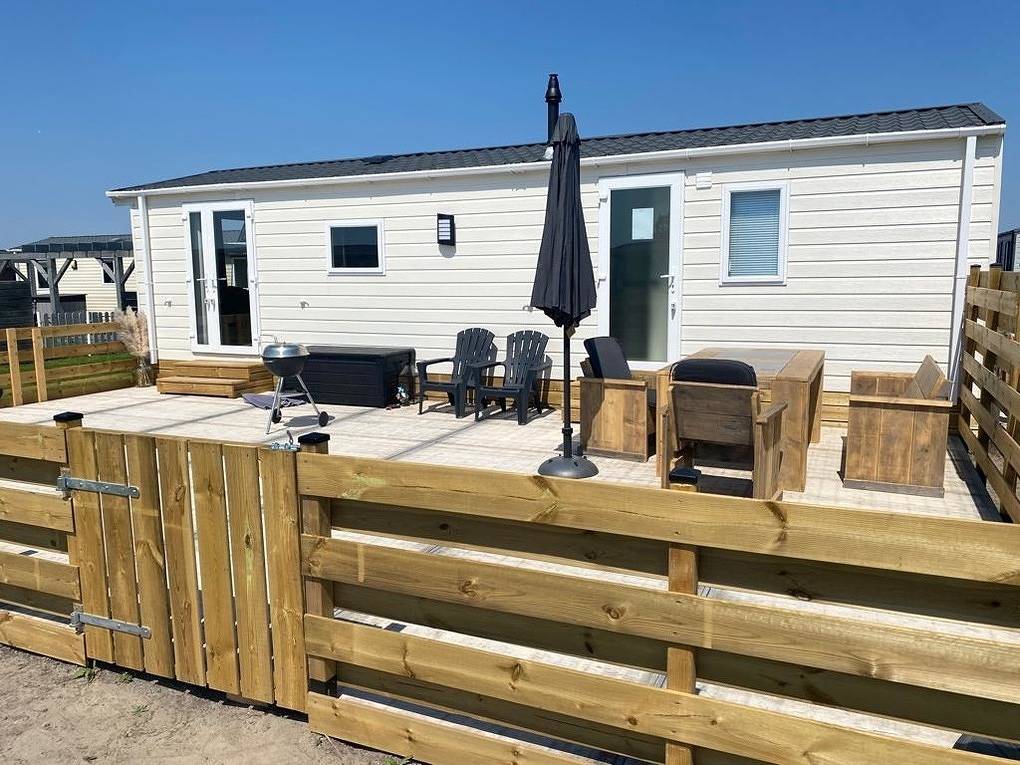 Neues Ferienhaus Chalet Nr.73 zweite Reihe direkt am  Wattenmeer, komplett eingezäunt in Wieringen, Ijsselmeer
