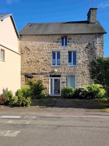 Gîte pour 8 personnes, avec jardin ainsi que terrasse et piscine à Bacilly