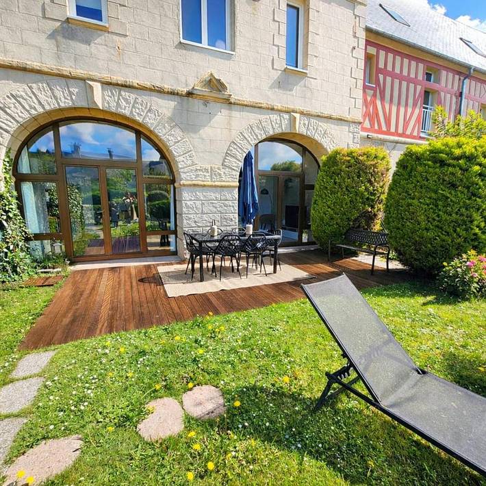 Gîte pour 4 personnes, avec jardin et vue, animaux acceptés à Commes