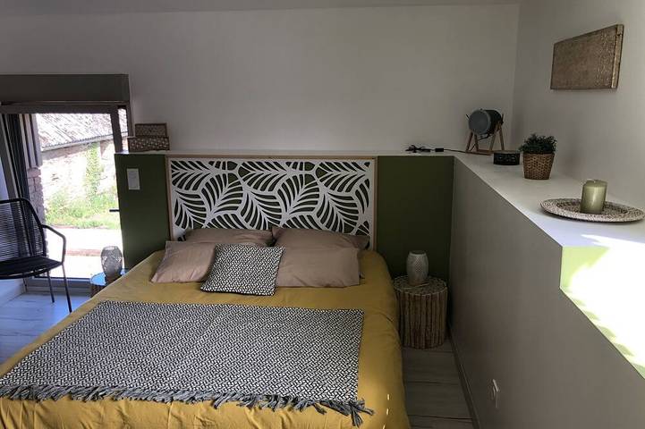 Location de vacances pour 4 personnes, avec sauna ainsi que jacuzzi et jardin à Baguer-Morvan - 2