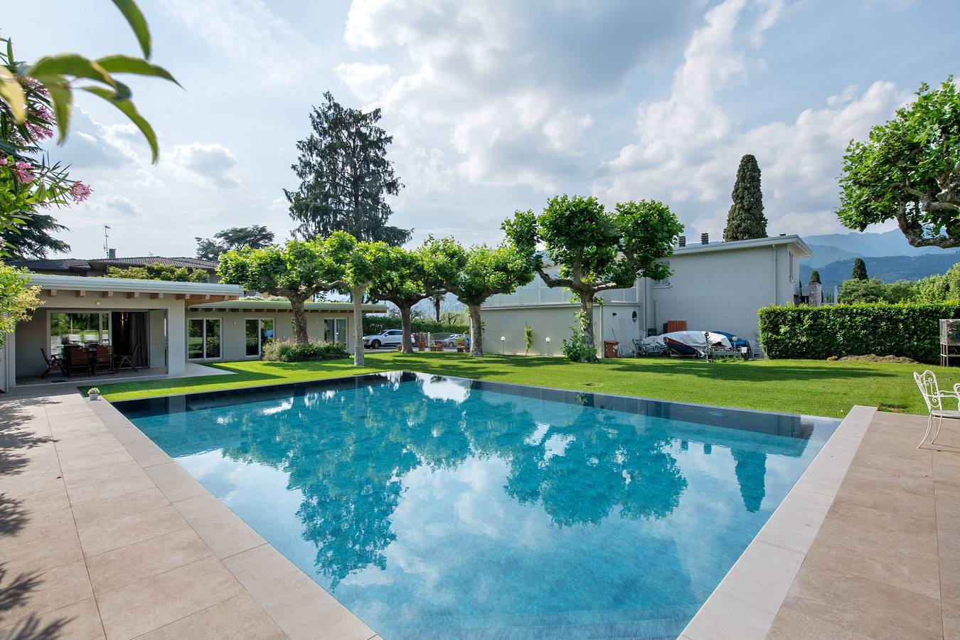 Villa 'Carlotta' – Porto Portese mit privatem Pool, privater Terrasse und Klimaanlage in San Felice del Benaco, Gardasee-Berge