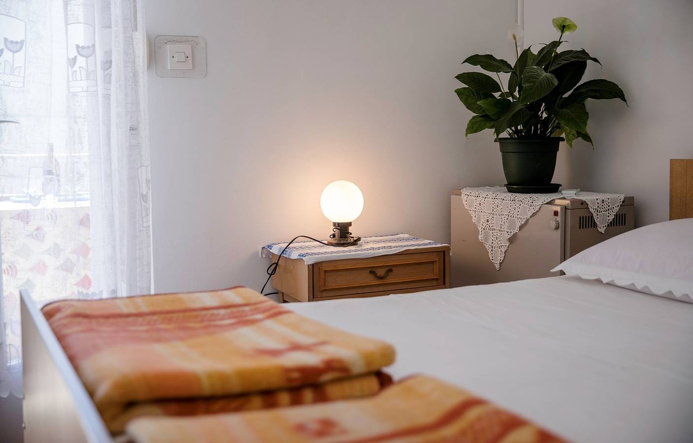 Rooms Dragica / Blue Room with Balcony in Palit, Rab