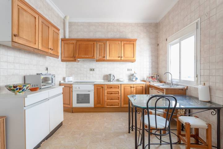 Entire apartment, Apartment 'Valle De Abdalajis' with Private Terrace and Wi-Fi in Valle de Abdalajís, Málaga Province